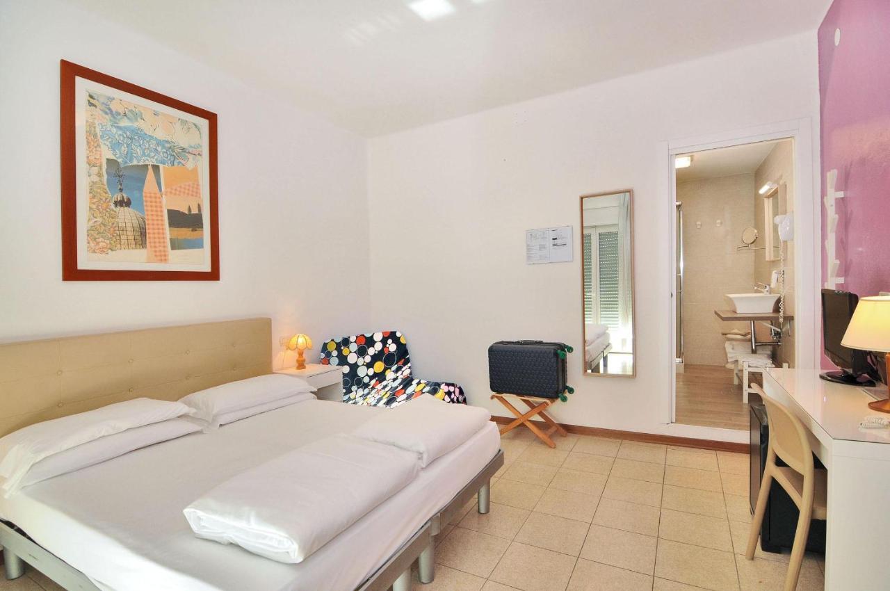 Hotel Nederland Caorle Exterior foto