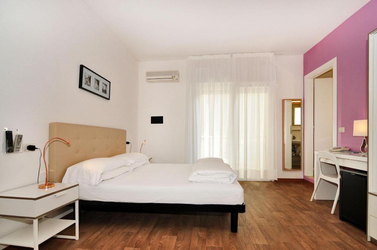 Hotel Nederland Caorle Exterior foto