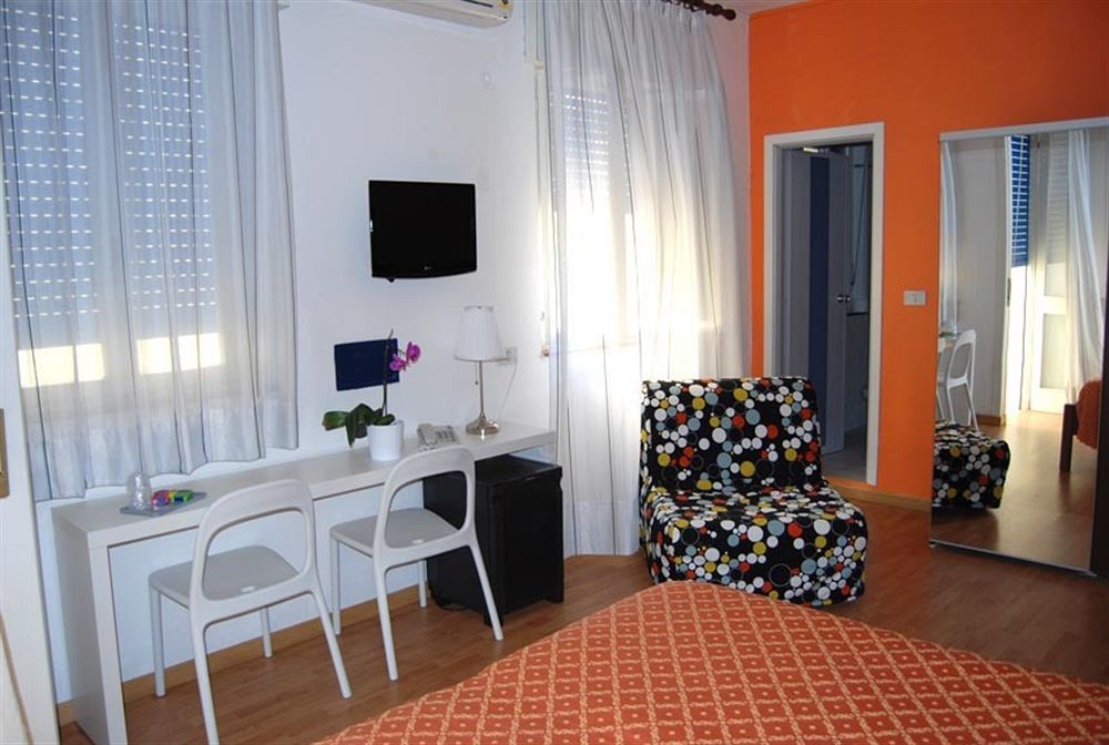 Hotel Nederland Caorle Exterior foto